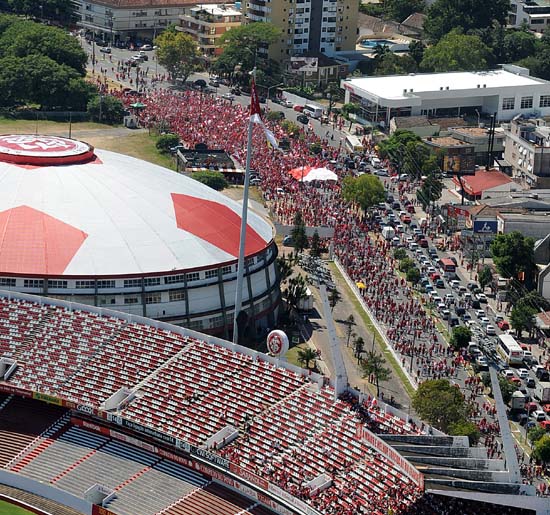 caminhada-centenario-do-inter1 caminhada-centenario-do-inter1