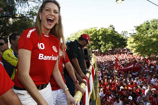 caminhada-centenario-do-inter5 caminhada-centenario-do-inter5